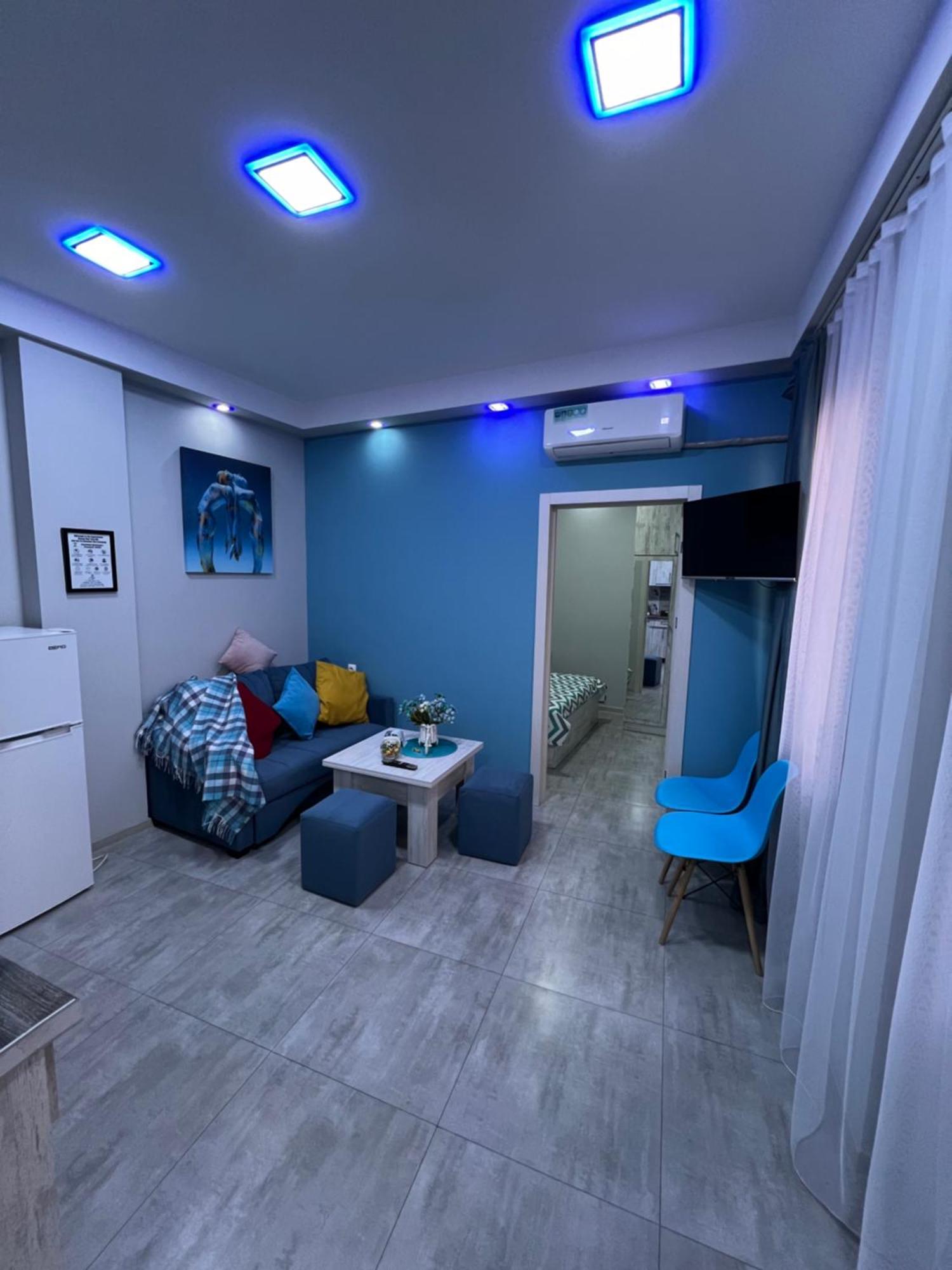 Cool Blue Interior Self Check In * Erévan