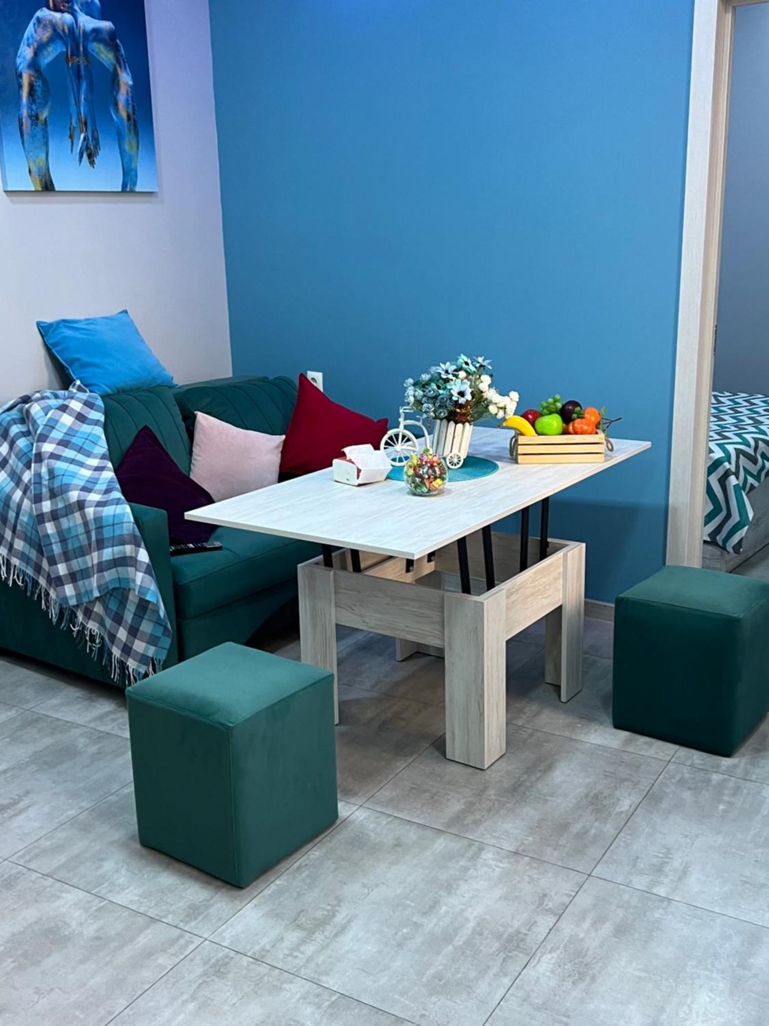Cool Blue Interior Self Check In Appartement *